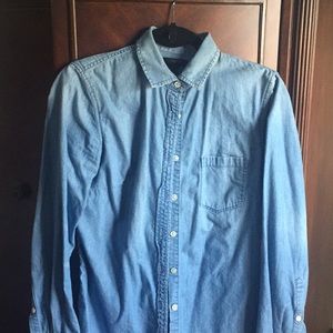 JCrew classic chambray shirt